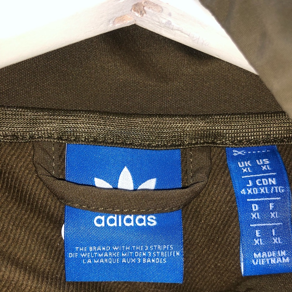 Adidas Windbreaker Olive - Picture 3 of 5